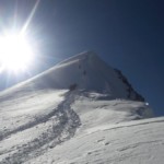 La dernière pente raide juste sous le sommet