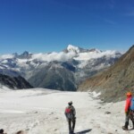 Descente sur le Festigletscher. Quelques petites crevasses nous auront surpris.